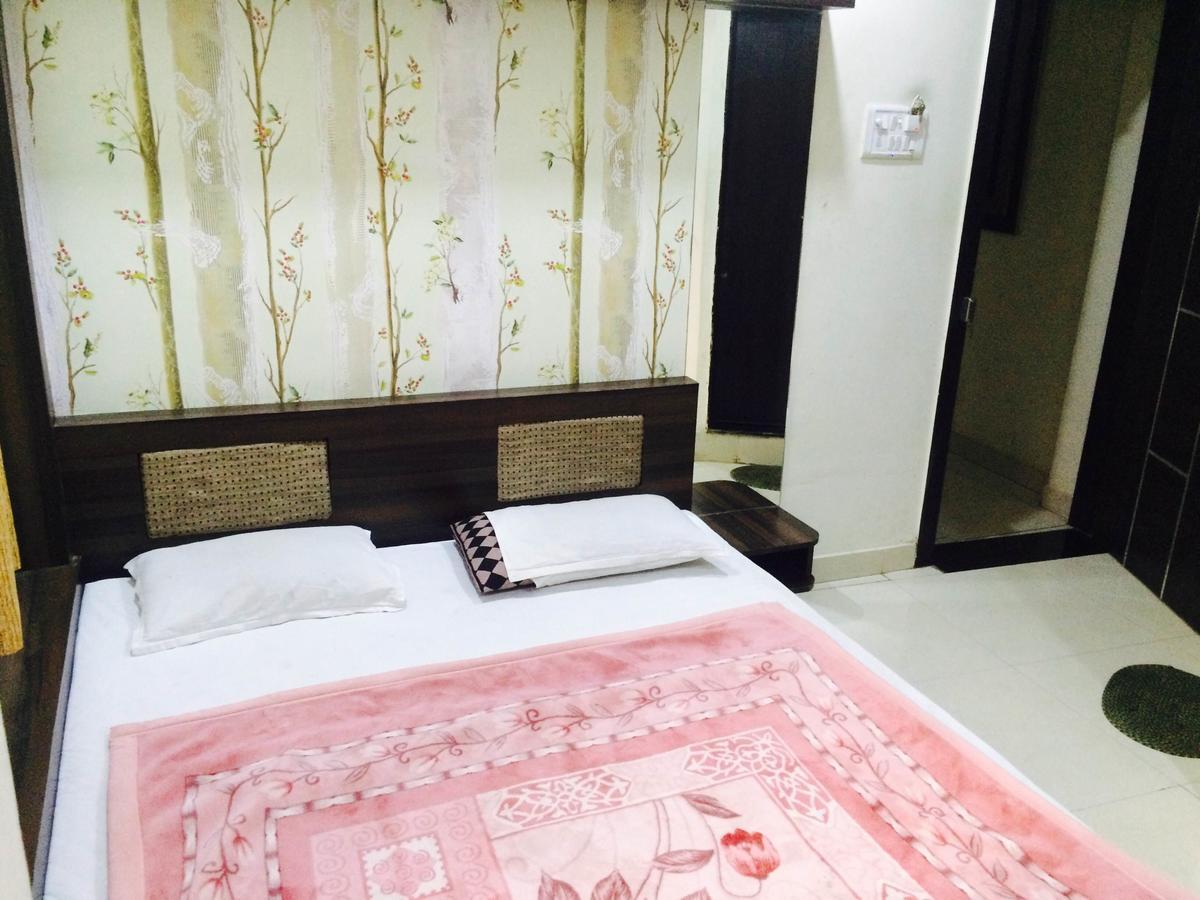 Hotel Vrandavan Palace Near Mahakal Temple Ujjain Bagian luar foto