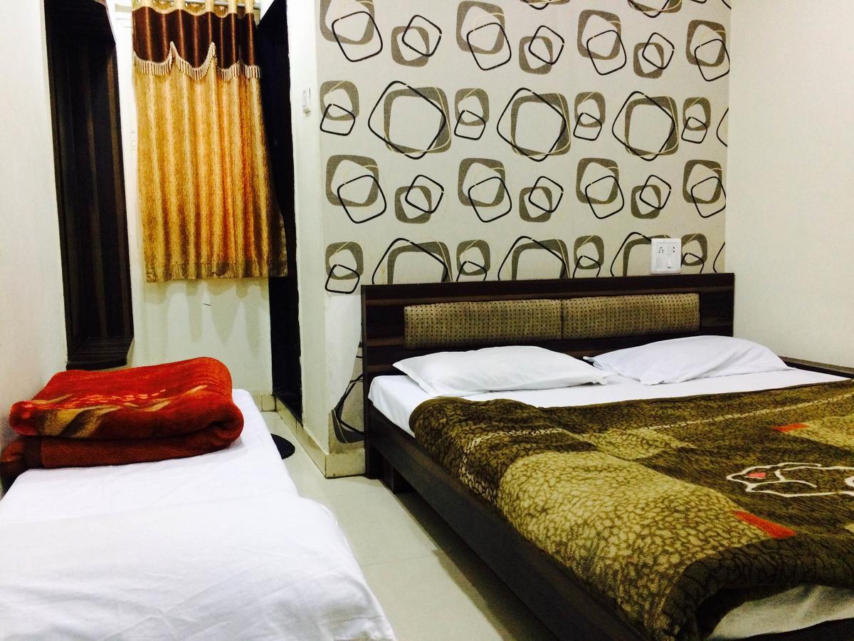 Hotel Vrandavan Palace Near Mahakal Temple Ujjain Bagian luar foto