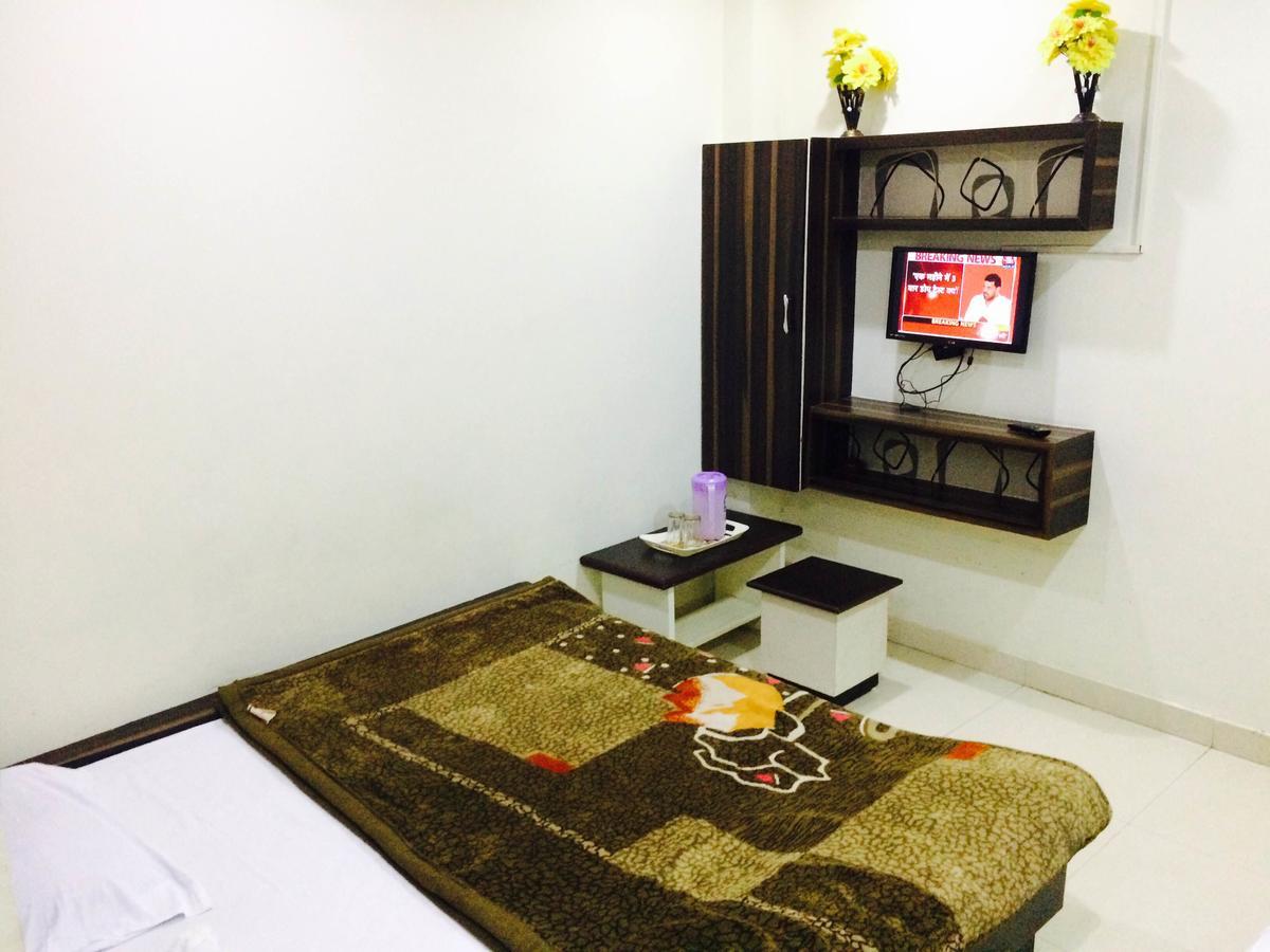 Hotel Vrandavan Palace Near Mahakal Temple Ujjain Bagian luar foto